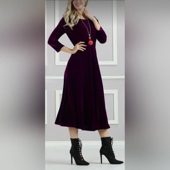 Burgundy Velvet dress by Suzanne Betro scoop back fit and flare XL - Picture 2 of 13